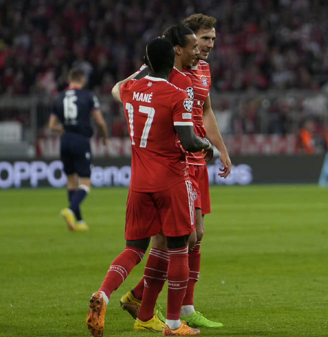 窗口期欧冠传出新动向；拜仁慕尼黑回应争议；管理层表态——媒体盛赞；心理建设被强调(曼联官宣冬窗离队第13人)-AYX