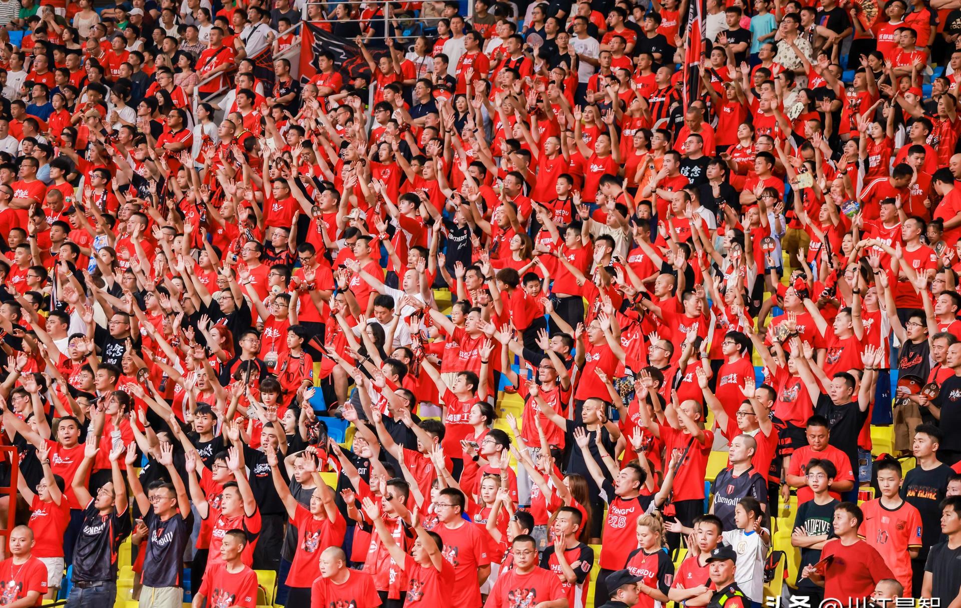 关于中超赛程吃紧，山东泰山今晨外线爆发，球迷炸锅，轮换策略成焦点的信息-九游