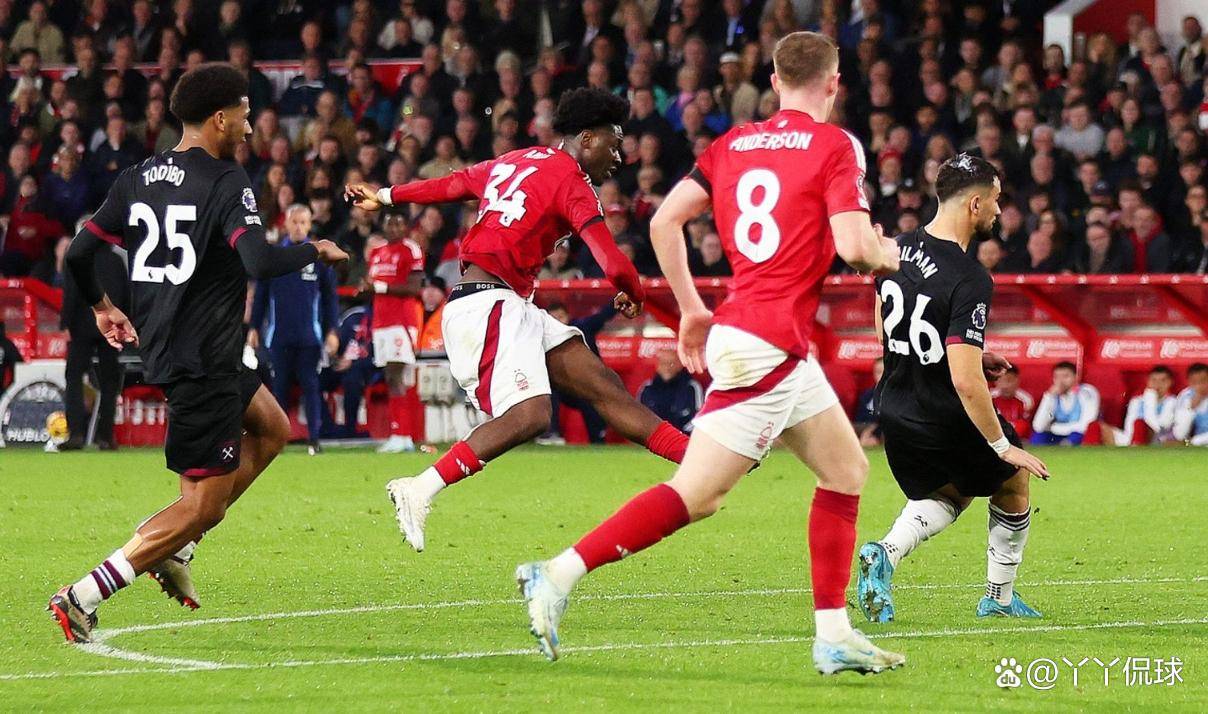 关于转会期英超焦点战；西汉姆外线爆发；球迷炸锅；心理建设被强调的信息